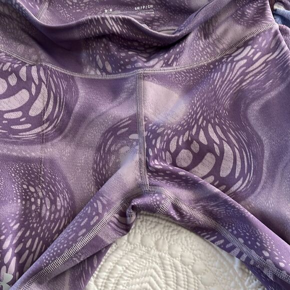 Under Armour Heatgear Crop Compression leggings Size S GUC Purple print - Picture 5 of 5